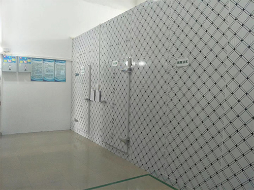 生物冷庫外.jpg