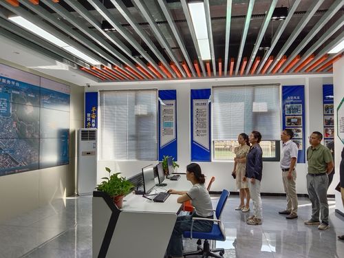 市商務局召開一刻鐘便民生活圈建設試點工作推進會